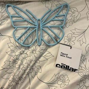 Butterfly figural wire trivet